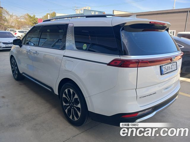 Kia Canival 2021 — photo 6