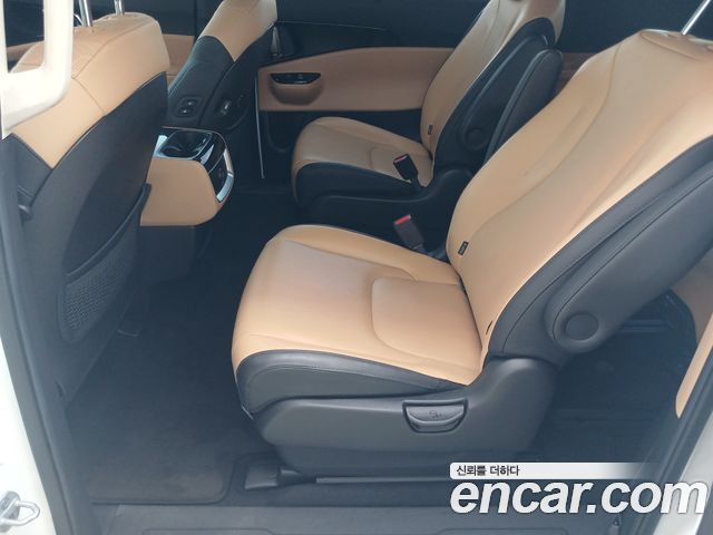 Kia Canival 2021 — photo 8