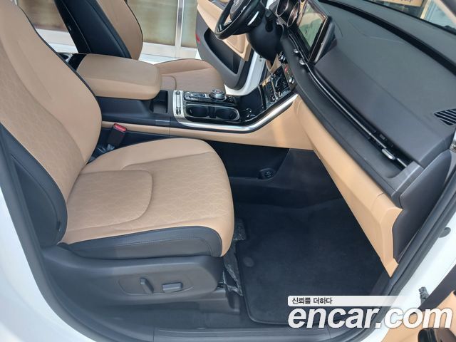Kia Canival 2021 — photo 9