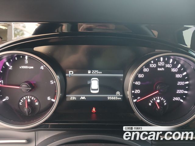 Kia Canival 2021 — photo 12