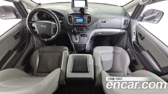 Hyundai Starex 2017 — photo 7