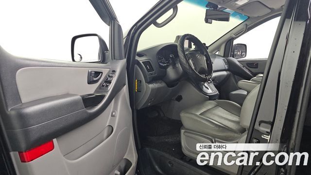 Hyundai Starex 2017 — photo 10