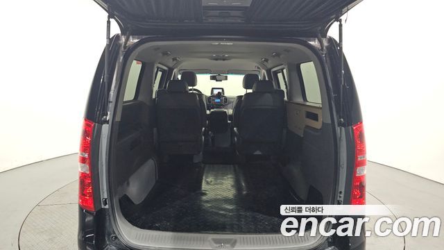 Hyundai Starex 2017 — photo 20