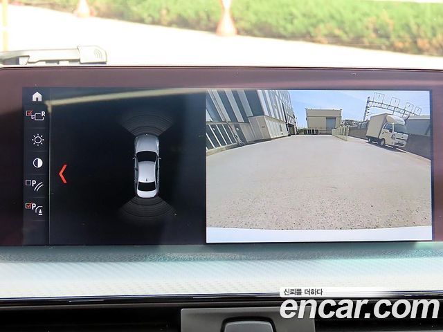 BMW 3-Series 2018 — photo 15