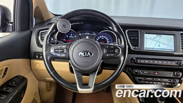 Kia Canival 2019 — photo 13