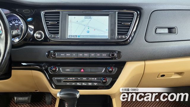 Kia Canival 2019 — photo 14