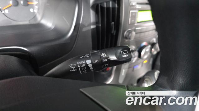 Hyundai Starex 2012 — photo 17