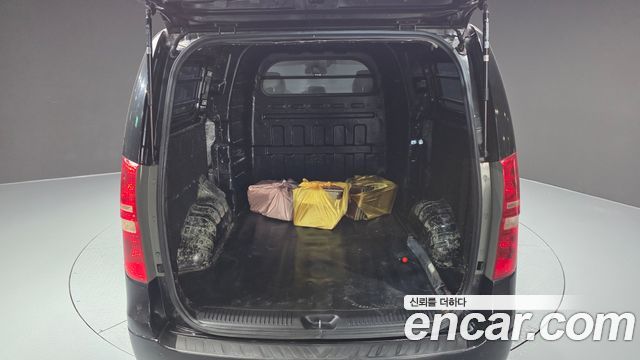 Hyundai Starex 2012 — photo 20