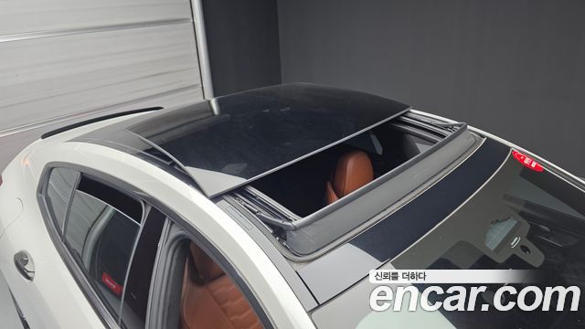 BMW 8-Series 2023 — photo 25
