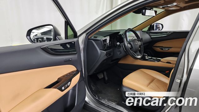Lexus NX 2023 — photo 13