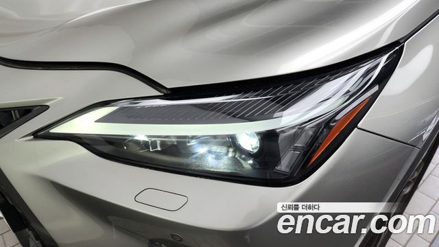 Lexus NX 2023 — photo 8