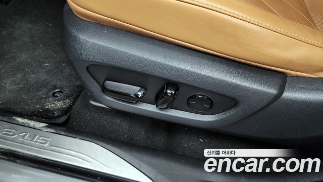 Lexus NX 2023 — photo 32