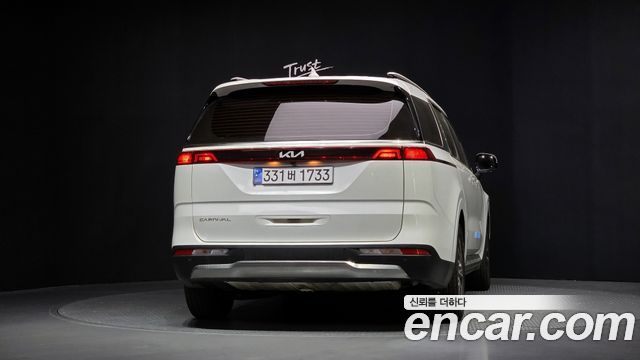 Kia Canival 2022 — photo 4