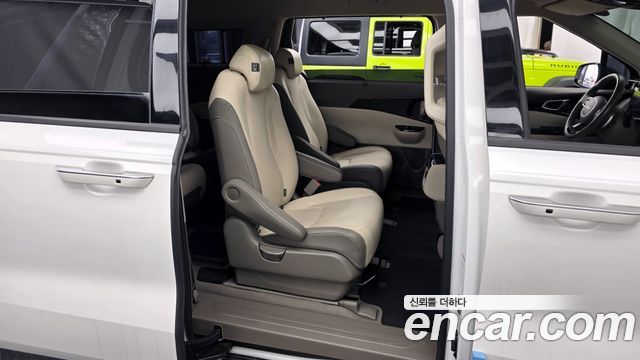 Kia Canival 2022 — photo 18