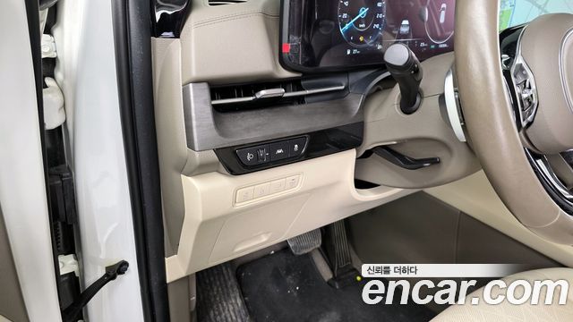 Kia Canival 2022 — photo 23