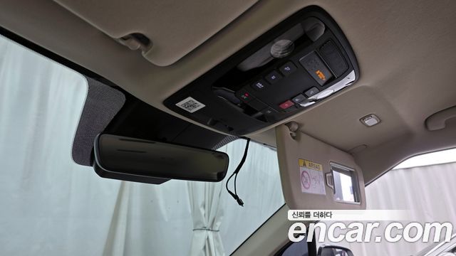 Kia Canival 2022 — photo 24