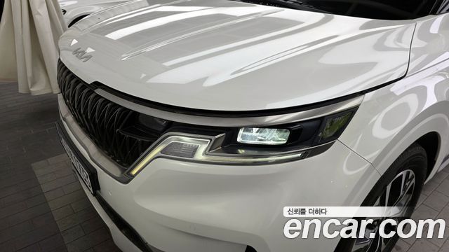 Kia Canival 2022 — photo 8