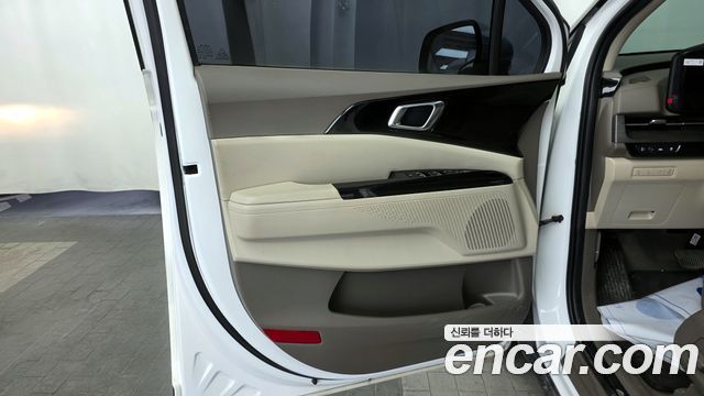 Kia Canival 2022 — photo 14