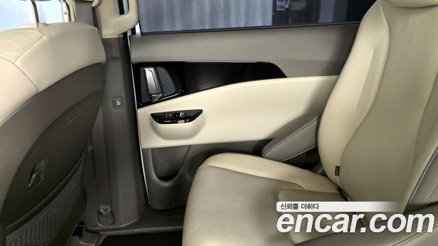 Kia Canival 2022 — photo 15
