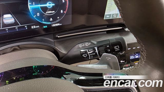 Kia Canival 2022 — photo 27