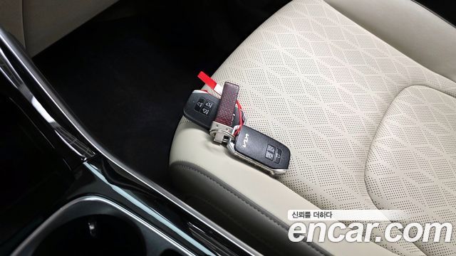 Kia Canival 2022 — photo 35