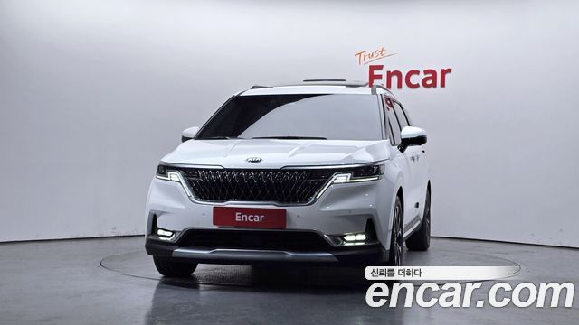 Kia Canival 2021 — photo 3