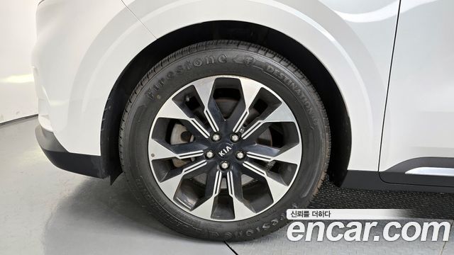 Kia Canival 2021 — photo 5