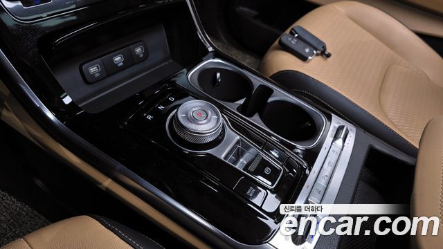 Kia Canival 2021 — photo 9