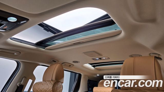 Kia Canival 2021 — photo 19