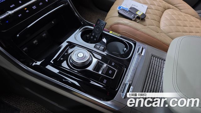 Kia Canival 2023 — photo 12