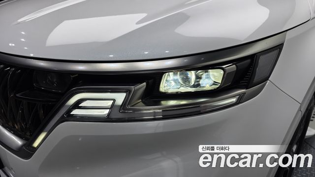 Kia Canival 2023 — photo 8