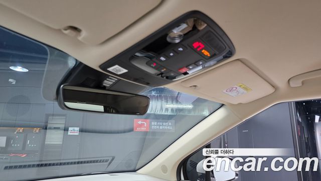 Kia Canival 2023 — photo 28