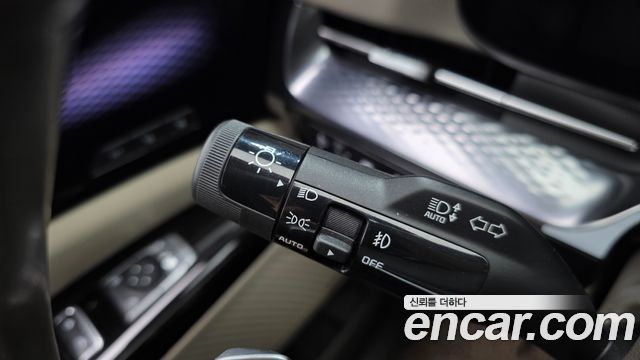 Kia Canival 2023 — photo 33