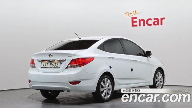 Hyundai Accent 2012 — photo 2