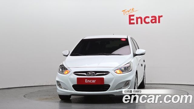 Hyundai Accent 2012 — photo 3