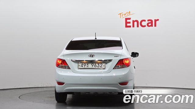Hyundai Accent 2012 — photo 4