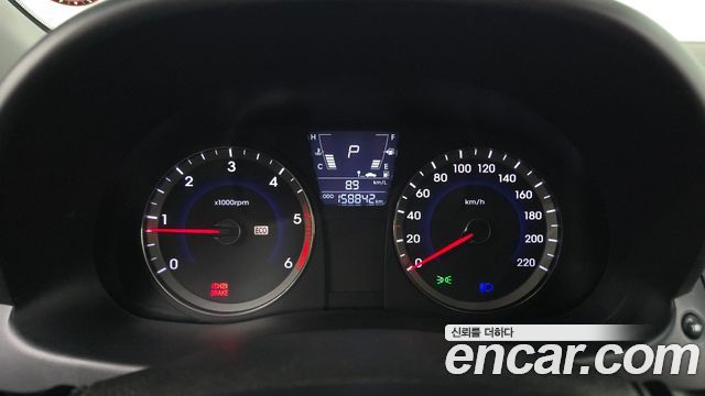 Hyundai Accent 2012 — photo 11