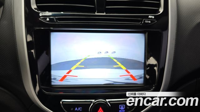 Hyundai Accent 2012 — photo 21