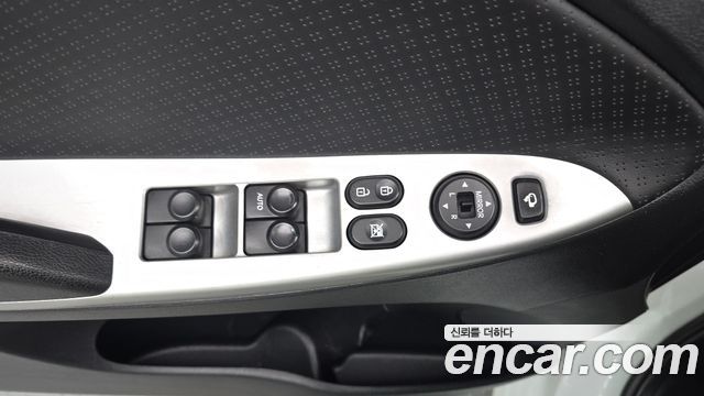 Hyundai Accent 2012 — photo 22