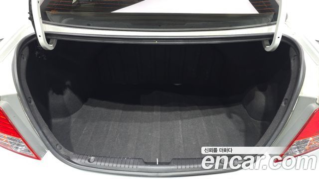 Hyundai Accent 2012 — photo 26