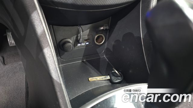 Hyundai Accent 2012 — photo 30