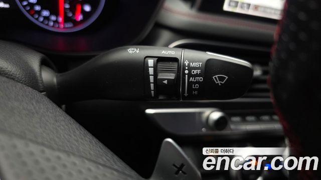 Genesis G70 2018 — photo 18
