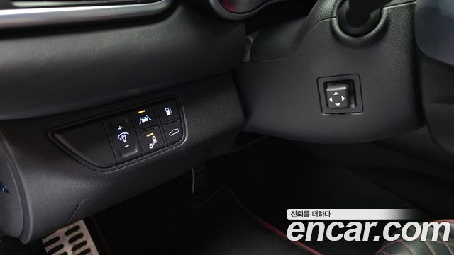 Genesis G70 2018 — photo 24