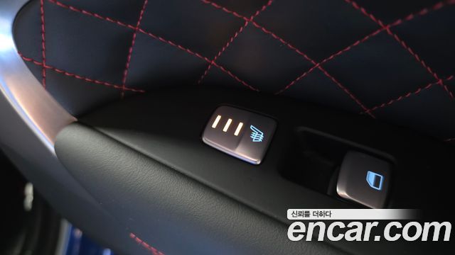 Genesis G70 2018 — photo 25