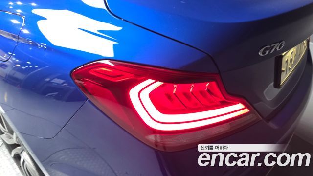 Genesis G70 2018 — photo 9