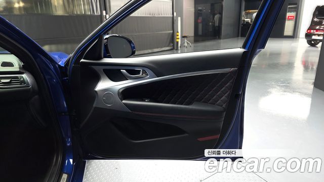 Genesis G70 2018 — photo 14
