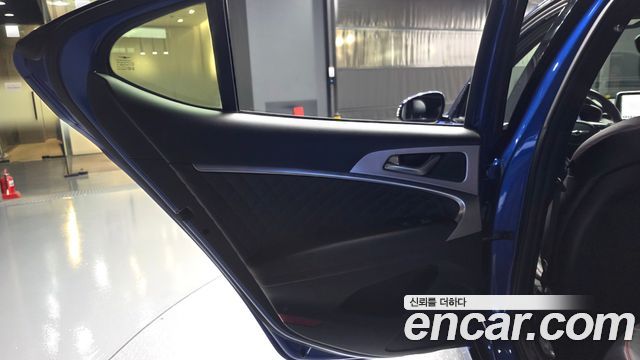 Genesis G70 2018 — photo 15