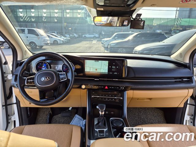 Kia Canival 2021 — photo 7