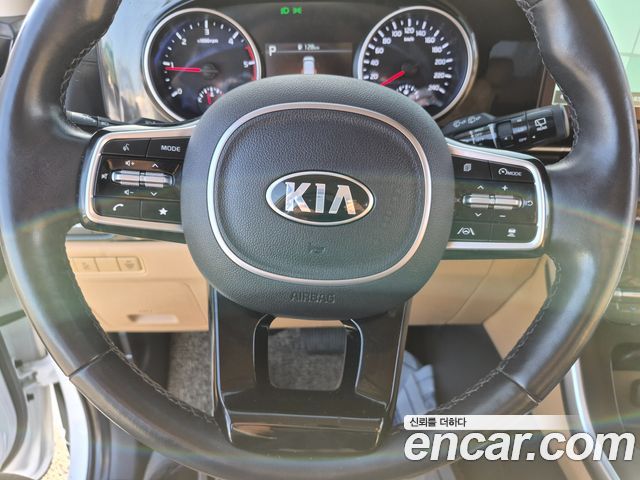 Kia Canival 2021 — photo 9