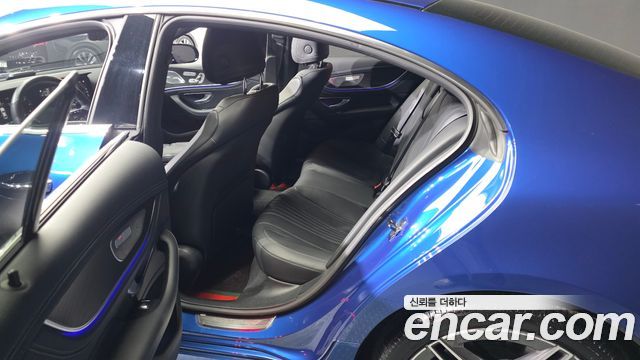 Mercedes-Benz CLS-Class 2022 — photo 17
